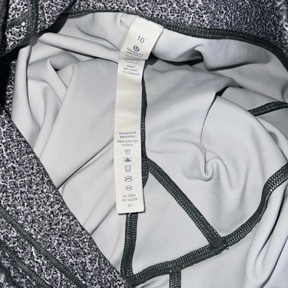 Lululemon Train Times 7/8 Pant 25" Fractal Alpine White Black‎ - Picture 7 of 11